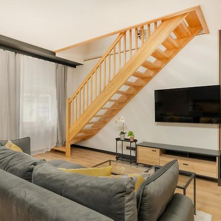 Komeda Apartment Hidden In Poznan Old Town By Noclegi Renters Exteriör bild