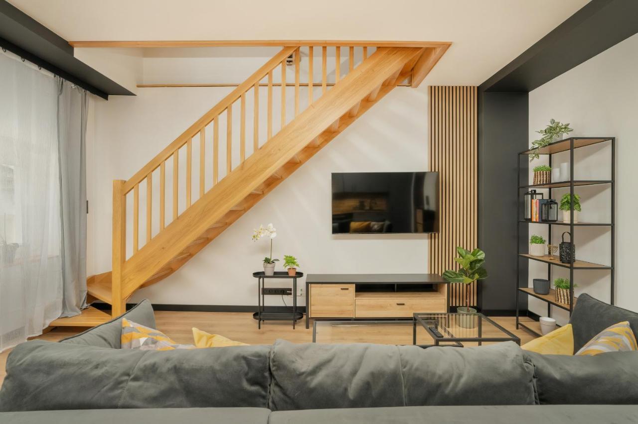 Komeda Apartment Hidden In Poznan Old Town By Noclegi Renters Exteriör bild