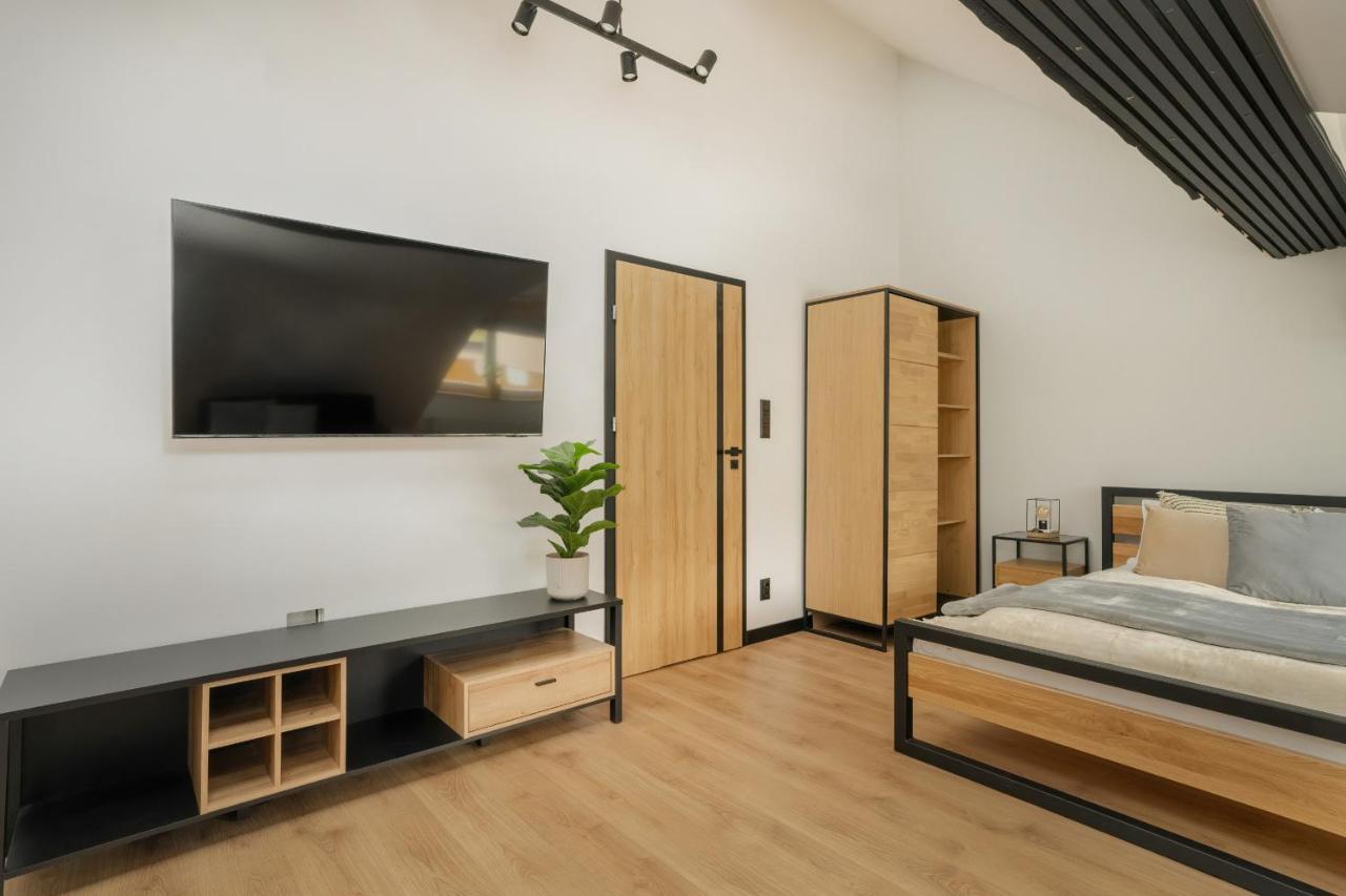 Komeda Apartment Hidden In Poznan Old Town By Noclegi Renters Exteriör bild
