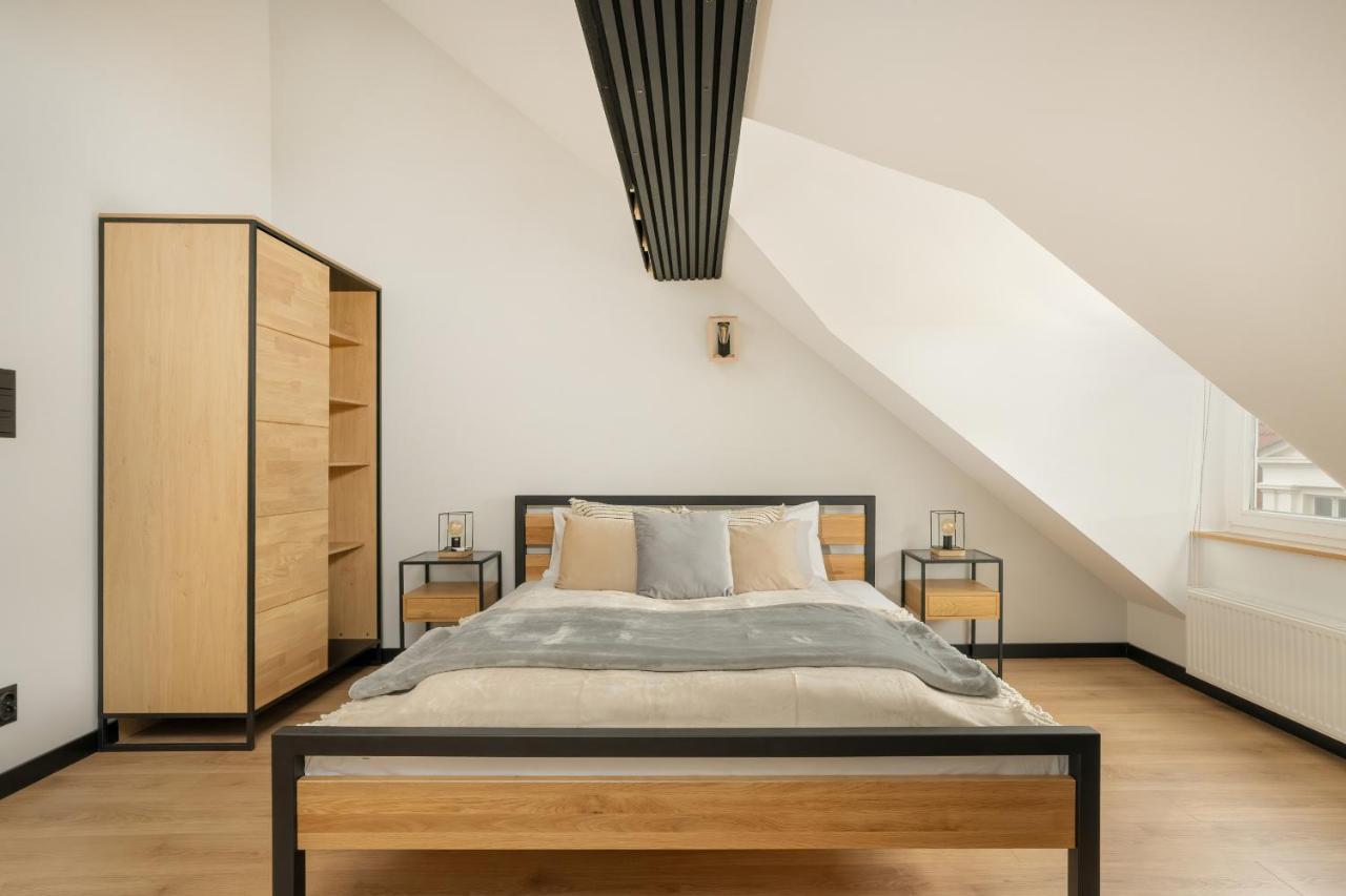 Komeda Apartment Hidden In Poznan Old Town By Noclegi Renters Exteriör bild