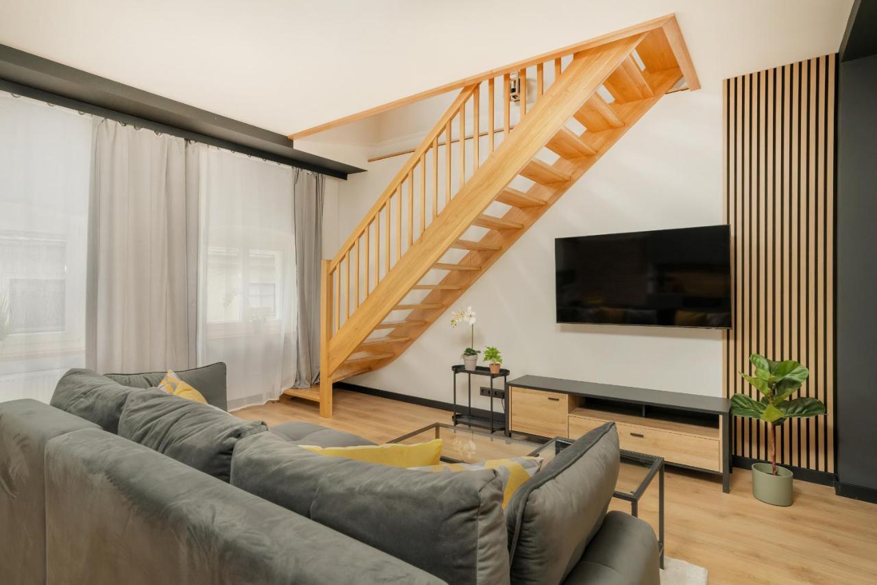 Komeda Apartment Hidden In Poznan Old Town By Noclegi Renters Exteriör bild