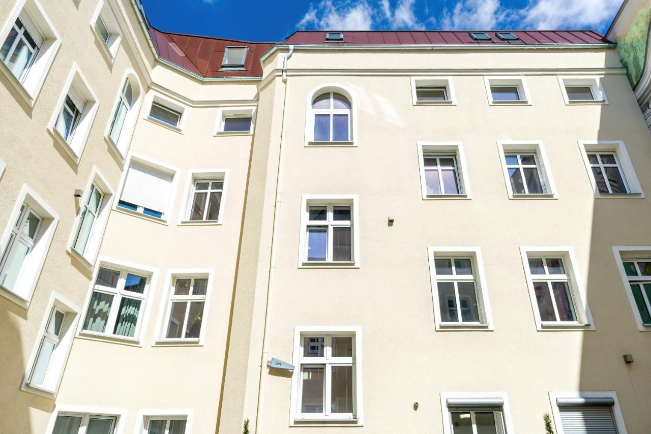 Komeda Apartment Hidden In Poznan Old Town By Noclegi Renters Exteriör bild